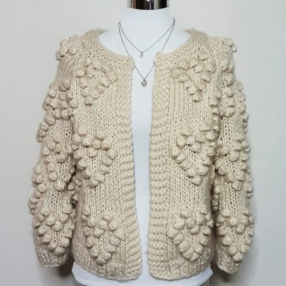 Chic Wish Cashmere / Wool Blend Chunky Beige Cardigan Sweater Size Small - Picture 2 of 8